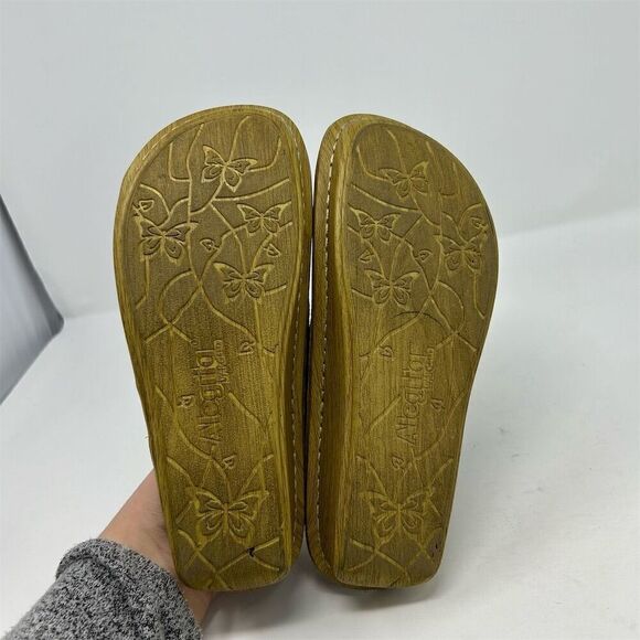 Alegria Vanessa Black Embroidered Mandala Casual Slip On Thong Sandals Size 35 - Picture 10 of 16